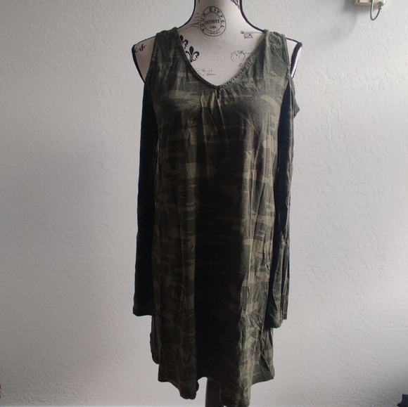 🆕 Sanctuary Cold Shoulder Camouflage Long sleeve Dress (S) - Picture 4 of 12